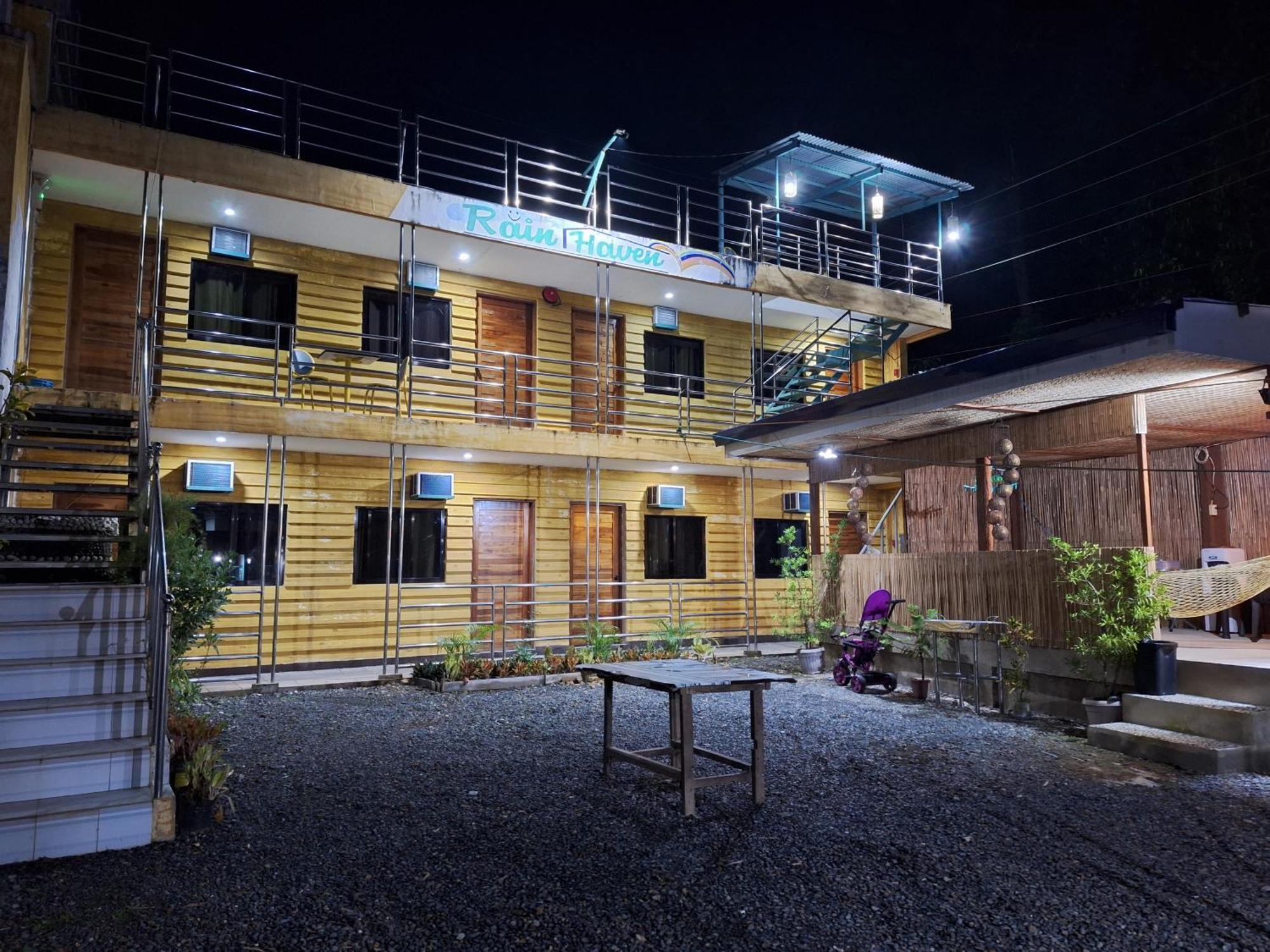 Rain Haven Lodging House Coron Buitenkant foto